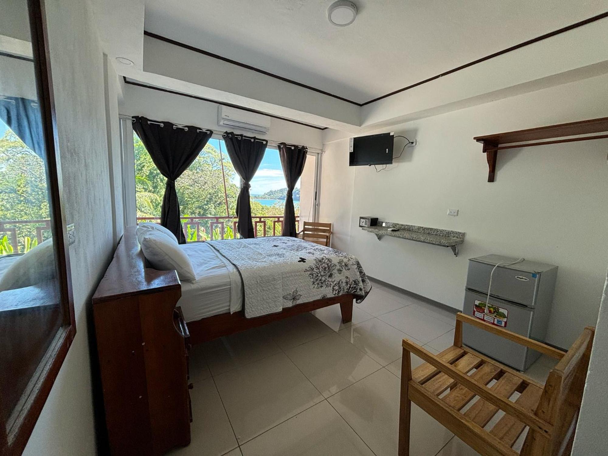 Hotel Coco Beach Manuel Antonio Exterior foto