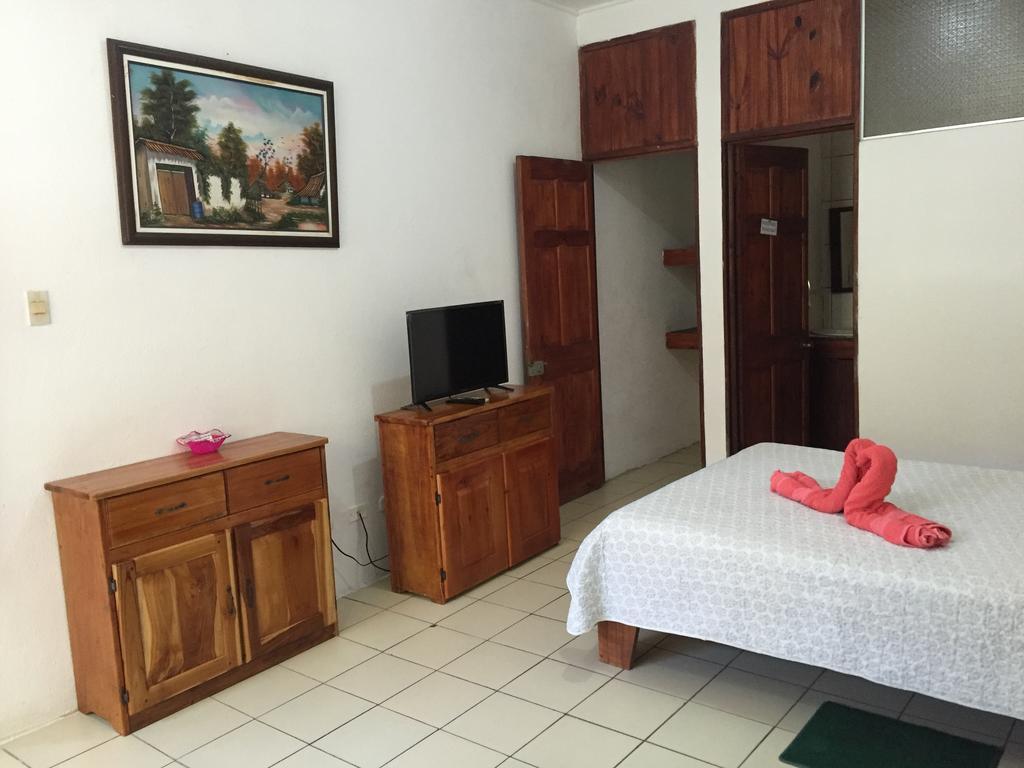 Hotel Coco Beach Manuel Antonio Exterior foto