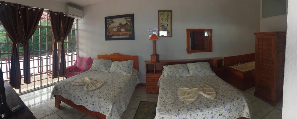 Hotel Coco Beach Manuel Antonio Exterior foto