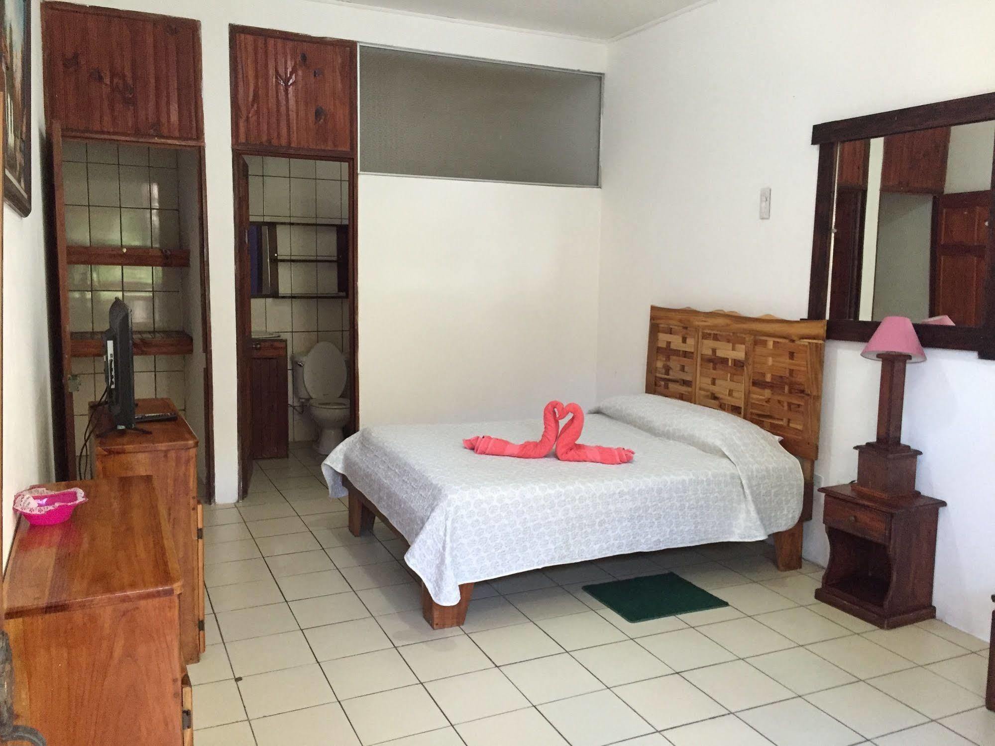Hotel Coco Beach Manuel Antonio Exterior foto
